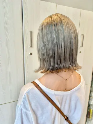 ショート カラー ハイトーン×似合わせ 🌱中川慎之介のヘアスタイル
