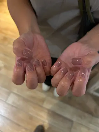 ネイル 𝗶𝗿𝗼𝗵𝗮 ໒꒱ 𓏸*˚のネイルデザイン