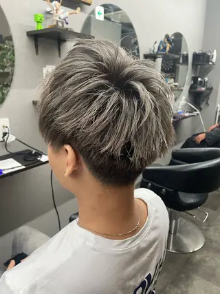 メンズ 🌹ミラクル美容師 🌹ブリーチくっぽのヘアスタイル