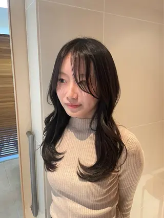セミロング 🌱艶髪ストレート✨ 🦖せりか🦖のヘアスタイル