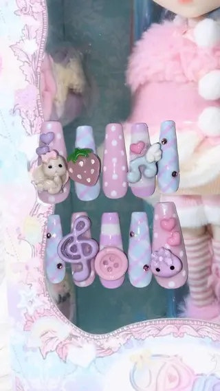 ネイル CHISATO 🍀*゜のネイルデザイン