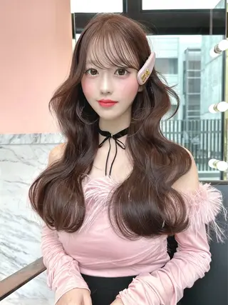 ロング カラー LOUIS しおりのヘアスタイル