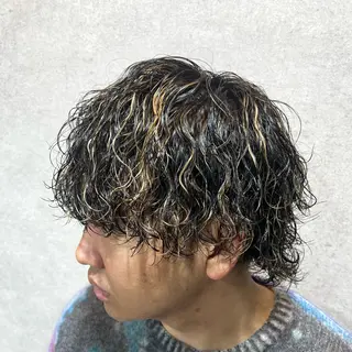 ショート カラー パーマ ヘアアレンジ メンズ 仕上がり満足度No. 1🔥BLUCK🔥のヘアスタイル