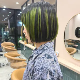 ショート カラー 艶ブリーチカラー✨ ボブレイヤーSakiのヘアスタイル