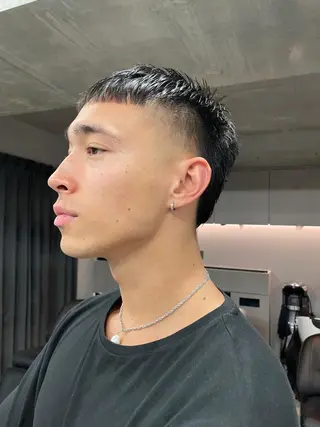 ショート メンズ 吉田一輝 外国人パーマのヘアスタイル