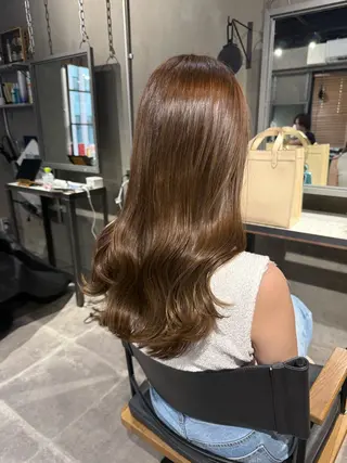 ロング 佐伯 桃のヘアスタイル
