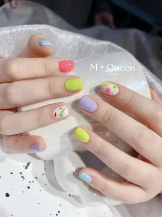 ネイル MQueen ネイルサロンマルのネイルデザイン
