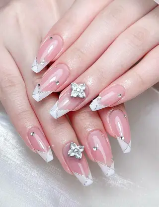 ネイル Aura  Nail 長さだし/パラジェルのネイルデザイン