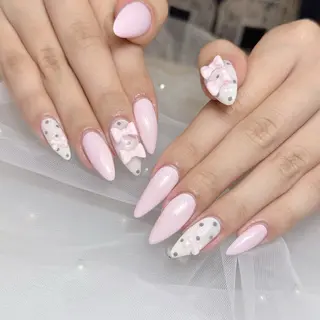 ネイル nami🐰🎀 ガーリー/堺筋本町のネイルデザイン