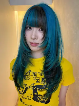カラー ハイトーン/デザイン ハッシュカット/セナのヘアスタイル