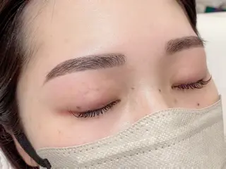 アイブロウ 岩野 真美のマツエク・マツパデザイン