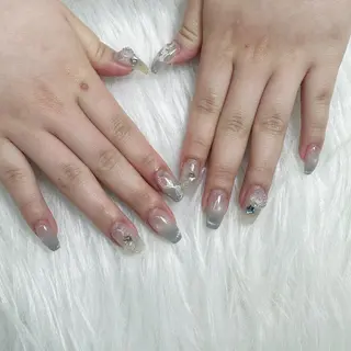 ネイル PEEKABOO 旧:momo京橋のネイルデザイン