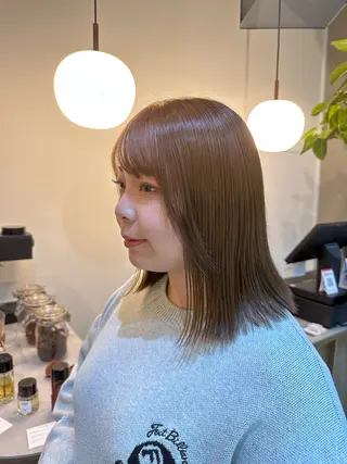 ミディアム カラー Shiro RENのヘアスタイル