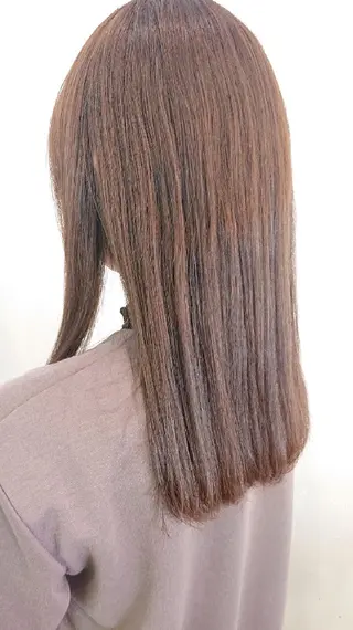 ロング カラー 山口 彩海のヘアスタイル