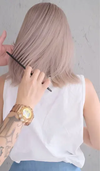 セミロング カラー Mariana/ 鶴原-ハイライトのヘアスタイル