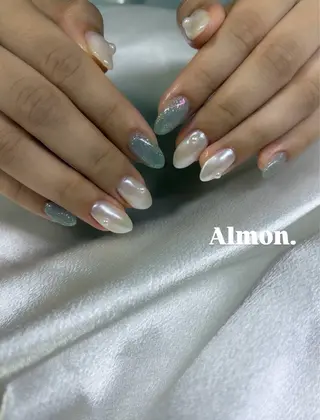 ネイル 𝐀𝐥𝐦𝐨𝐧 .のネイルデザイン