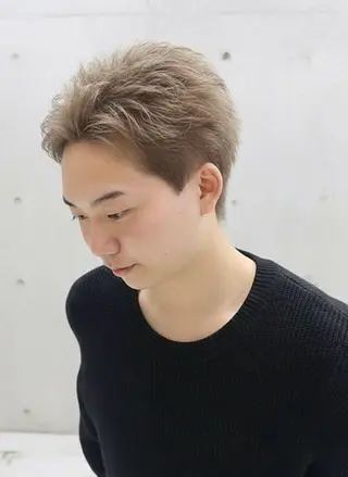 カラー メンズ グレージュ系はお任せ /ケアブリーチ/岩崎のヘアスタイル