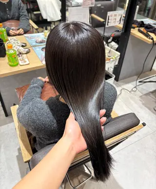 セミロング konomi✧︎*。 ／暖色カラー🍒‎のヘアスタイル