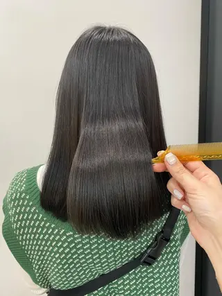 セミロング カラー ヒラノホナミ 🫧艶髪🫧髪質改善のヘアスタイル