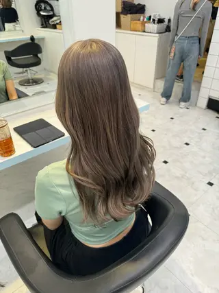 ロング カラー 🤎モテ髪&透明感 ミルクティー🥣🤎のヘアスタイル