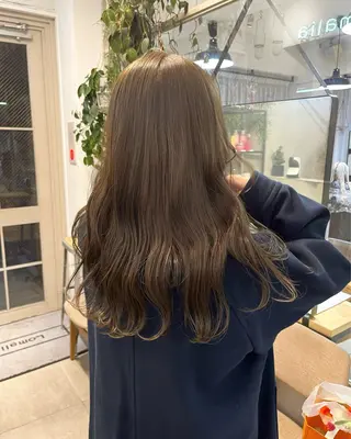 ミディアム カラー オリーブ/縮毛♡ Natsuno🩰のヘアスタイル