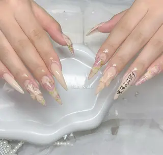 ネイル HIN NAILのネイルデザイン