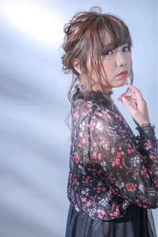 ロング カラー ヘアアレンジ 伊藤 裕貴のヘアスタイル