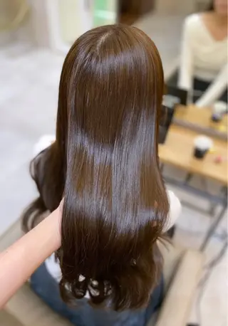 ロング AKANE 【zina新宿】のヘアスタイル