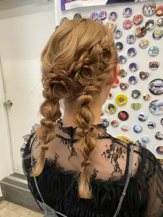 ミディアム カラー インナーカラー 推し ブリーチ  髪質改善のヘアスタイル