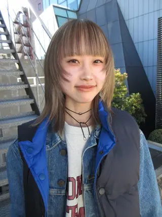ミディアム レイヤーカット\ウル フ　chinatsuのヘアスタイル
