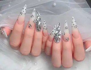 ネイル Lenie Kabukichoのネイルデザイン