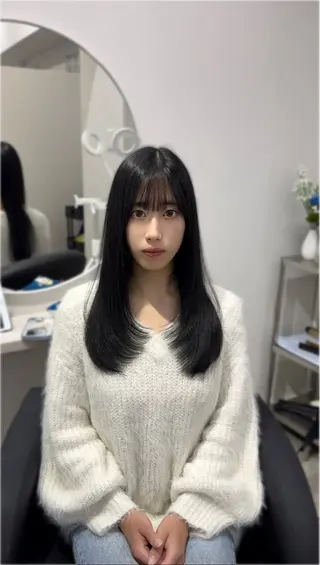 セミロング カラー 髪質改善/顔まわり/ レイヤー🎀YUZUのヘアスタイル