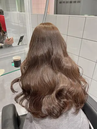 ロング カラー センターパート特化 井上健太のヘアスタイル