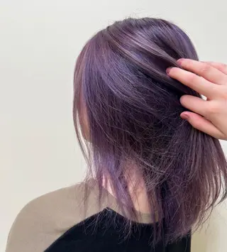 カラー 勝海 絢音のヘアスタイル