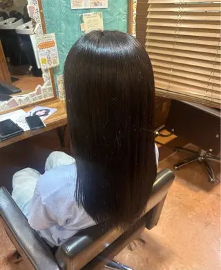 カラー 保坂 彩月のヘアスタイル