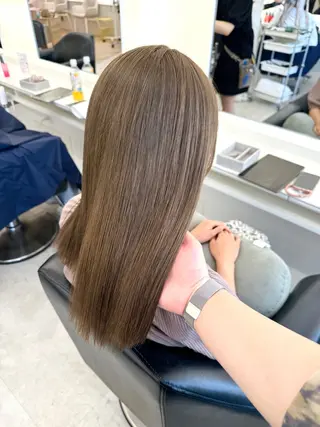ロング カラー NANO／ ブリーチ×レイヤーのヘアスタイル