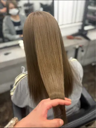 ロング 新宿💜ブリーチ 🩷HIKARUのヘアスタイル