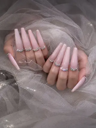 ネイル ISA_ BELLAのネイルデザイン