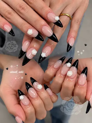 ネイル Siinail 🤍SAKIのネイルデザイン