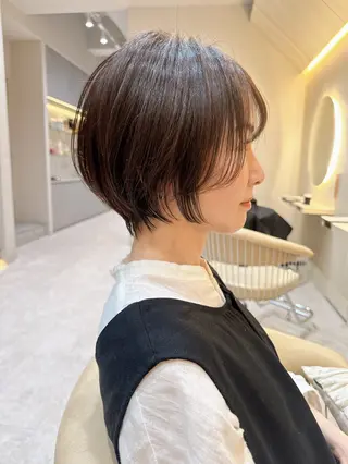 ショート カラー 美髪縮毛矯正✨🫧 レイヤー川村利幸のヘアスタイル