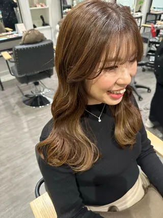 セミロング カラー 艶髪レイヤー上田 紗也🇰🇷💗のヘアスタイル
