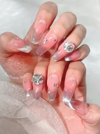 MoON...❤︎ MeGuのネイルデザイン
