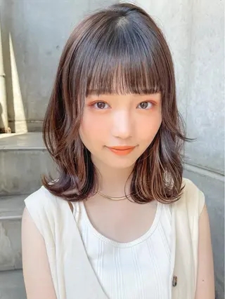 ミディアム レイヤーカット 小山 悠のヘアスタイル