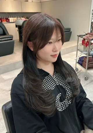 ロング 縮毛矯正♡透明感 カラー髙田海斗のヘアスタイル