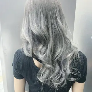 カラー セミロング 竹内啓太 ボブのヘアスタイル