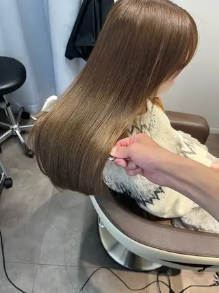 セミロング 30･40代支持率◎ 白髪ぼかし/うる艶髪のヘアスタイル