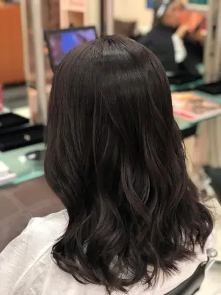 ミディアム カラー パーマ KONOMI スタイリストのヘアスタイル