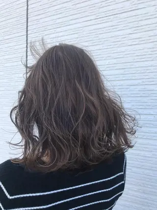 カラー 茂木 絵梨子のヘアスタイル