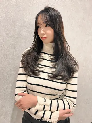 ロング 篠塚 純のヘアスタイル