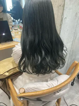 ロング ✨色持ちの良い艶 カラー✨蟹江真世のヘアスタイル
